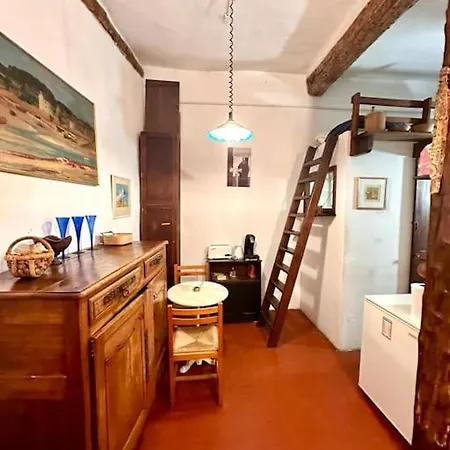 Appartement Abbaye - Spacieux Au Coeur Du Vieux-nice Nice